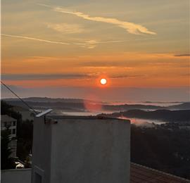 3 bedroom villa with pool & sea views, near Palaiokastrítsa, sleeps 6